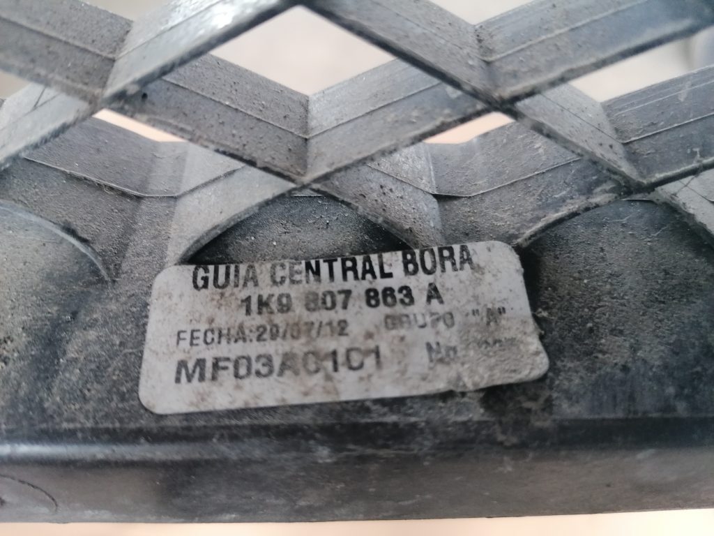 Bufera reste priekš VW GOLF VARIANT 2012