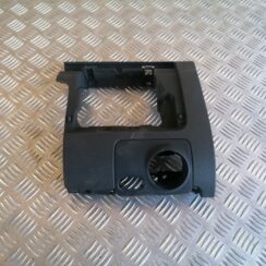 Mērinstrumentu paneļa apdare (zem stūres) priekš VW GOLF VARIANT 2012