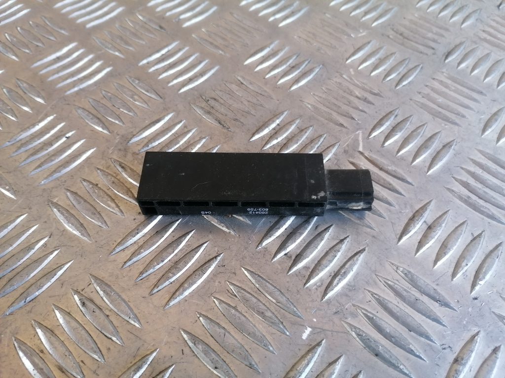 Antenas pastiprinātāja bloks priekš VW GOLF VARIANT 2012 2 Antenas pastiprinātāja bloks priekš VW GOLF VARIANT 2012