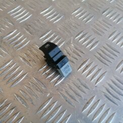 Stikla pacelšanas poga priekš VW GOLF VARIANT 2012