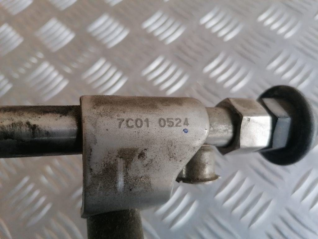 Degvielas sadales caurule priekš KIA CEED 2007 2 Degvielas sadales caurule priekš KIA CEED 2007