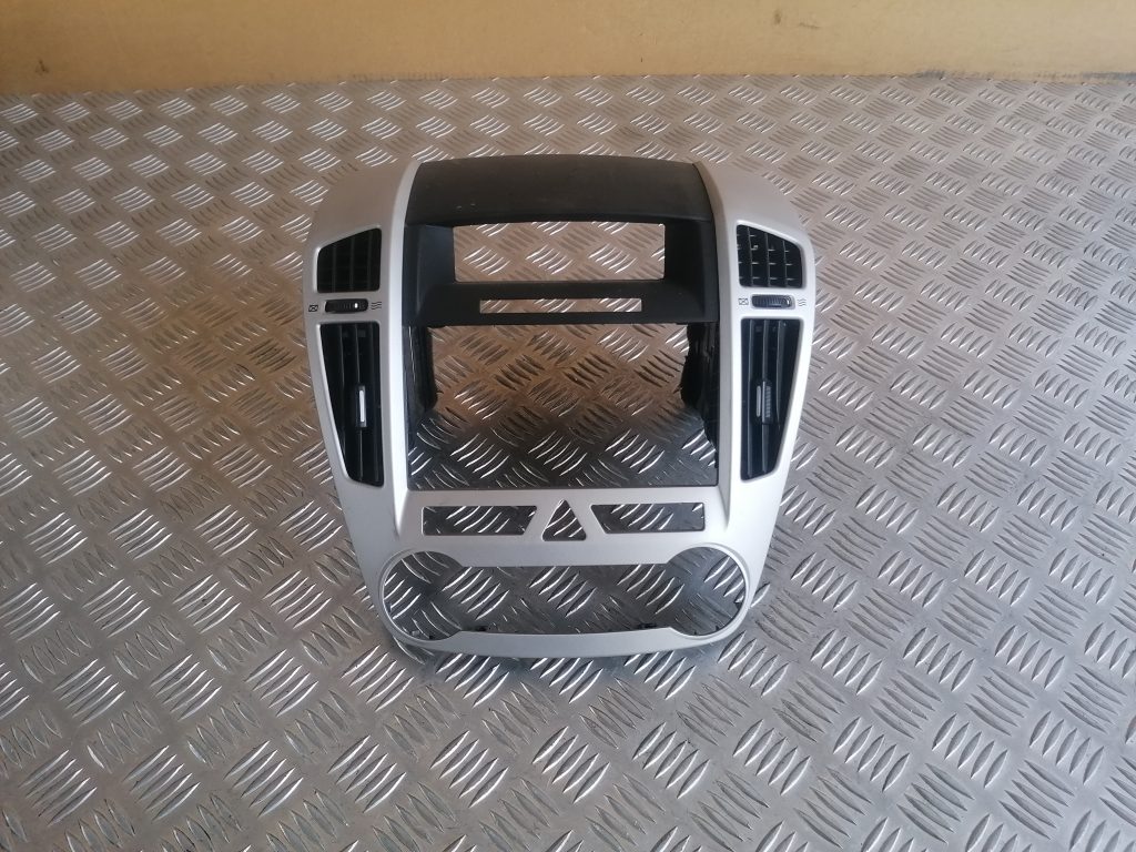 Mērinstrumentu paneļa gaisa vads, centrā priekš KIA CEED 2007 1 Mērinstrumentu paneļa gaisa vads, centrā priekš KIA CEED 2007