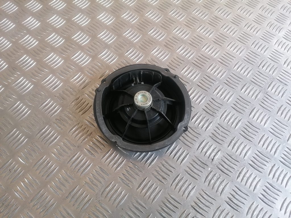 Durvju skaļrunis, apakšā priekš KIA CEED 2007