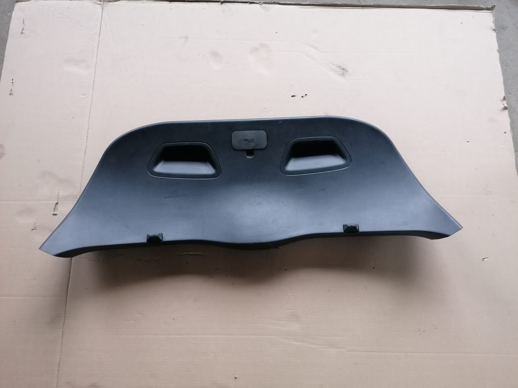 Bagāžnieka vāka liela apdare priekš KIA CEED 2007 1 Bagāžnieka vāka liela apdare priekš KIA CEED 2007