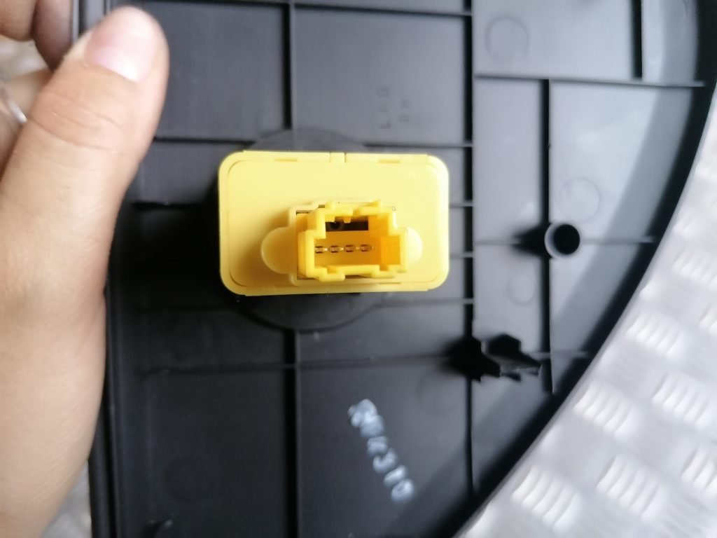 Drošības spilvena izslēgšanas slēdzis priekš KIA CEED 2007 3 Drošības spilvena izslēgšanas slēdzis priekš KIA CEED 2007