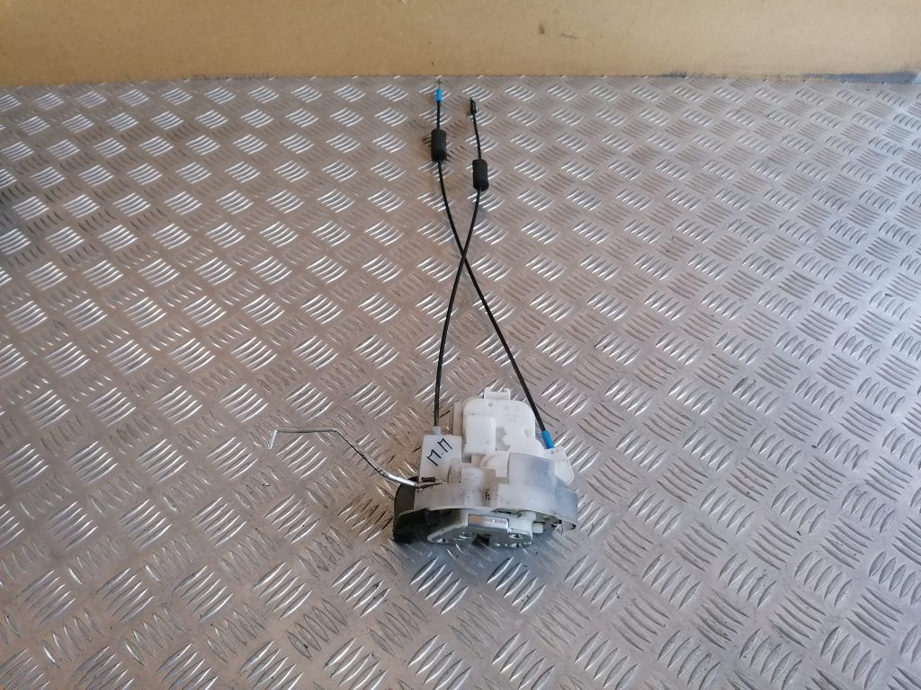 Priekšējo labo durvju slēdzene priekš SUBARU LEGACY 2009 1 Priekšējo labo durvju slēdzene priekš SUBARU LEGACY 2009