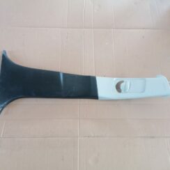 Vidējas salona statnes apdare priekš SUBARU LEGACY 2009