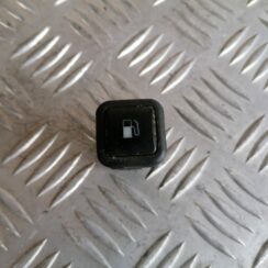 Degvielas tvertnes atvēršanas poga priekš VW GOLF IV 1999