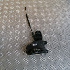 Priekšējo labo durvju slēdzene priekš VW GOLF IV 1999