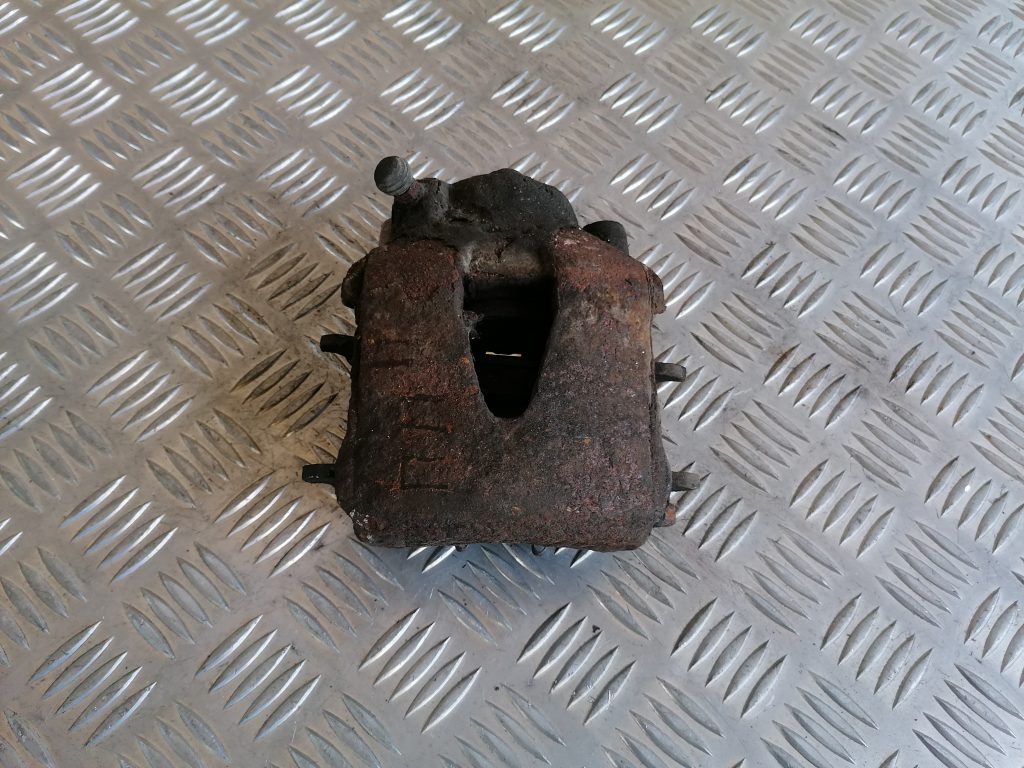 Priekšējais labais suports priekš VW GOLF IV 1999 1 Priekšējais labais suports priekš VW GOLF IV 1999