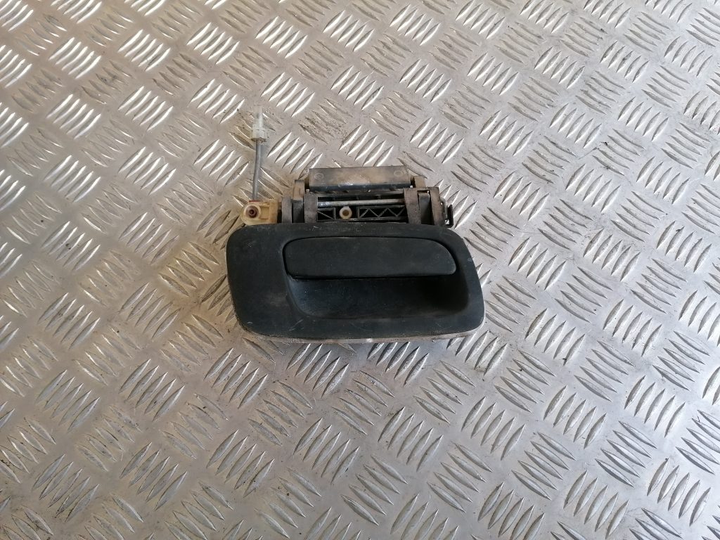 Priekšējāis labais durvju rokturis priekš OPEL ASTRA 2002