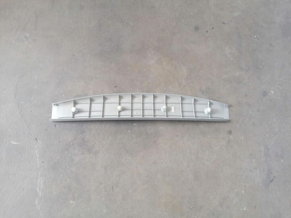 Bagāžnieka vāka apdare priekš TOYOTA AVENSIS 2007 2 Bagāžnieka vāka apdare priekš TOYOTA AVENSIS 2007