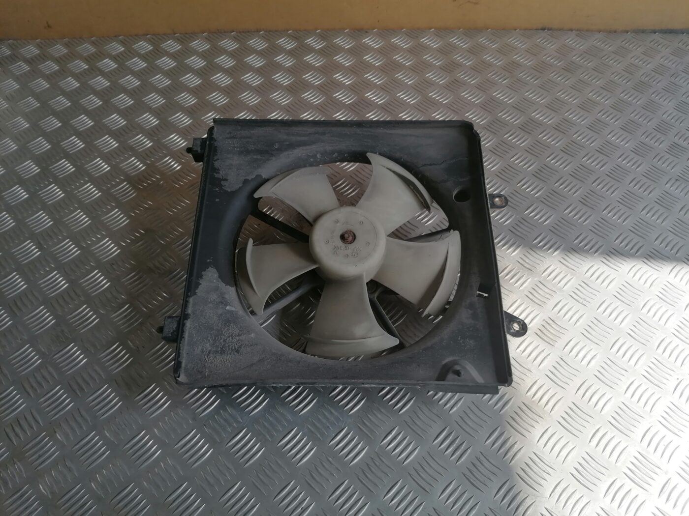 Dzesēšanas radiatora ventilators priekš HONDA ACCORD 2007 YR562P 1 Dzesēšanas radiatora ventilators priekš HONDA ACCORD 2007 YR562P