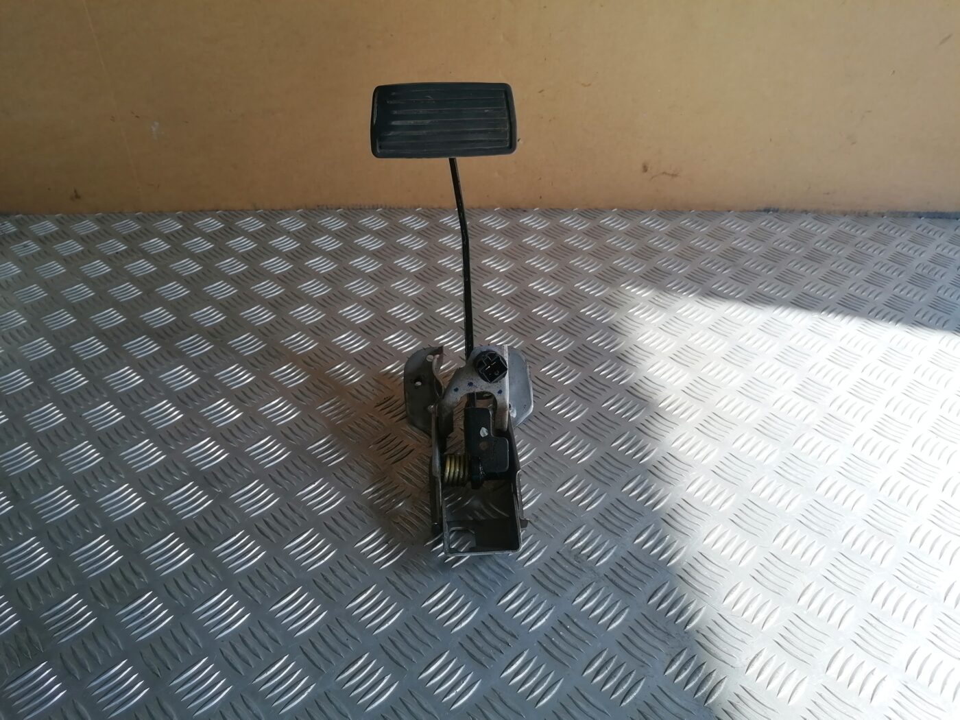 Bremžu pedālis priekš HONDA ACCORD 2007 YR562P