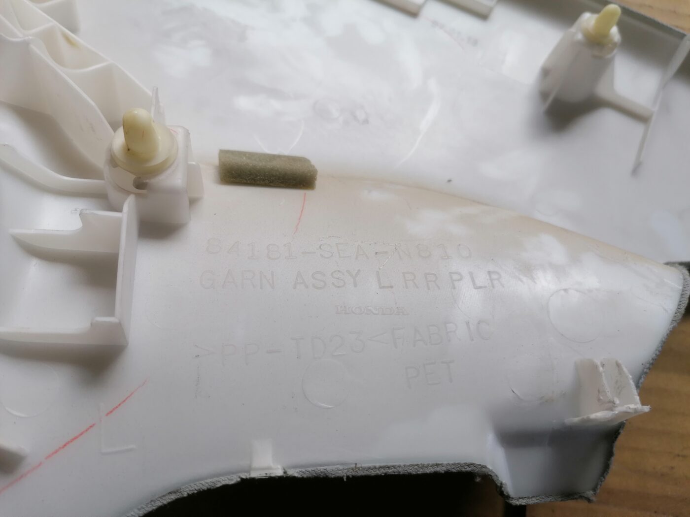 Aizmugurējas salona statnes apdare priekš HONDA ACCORD 2007 YR562P