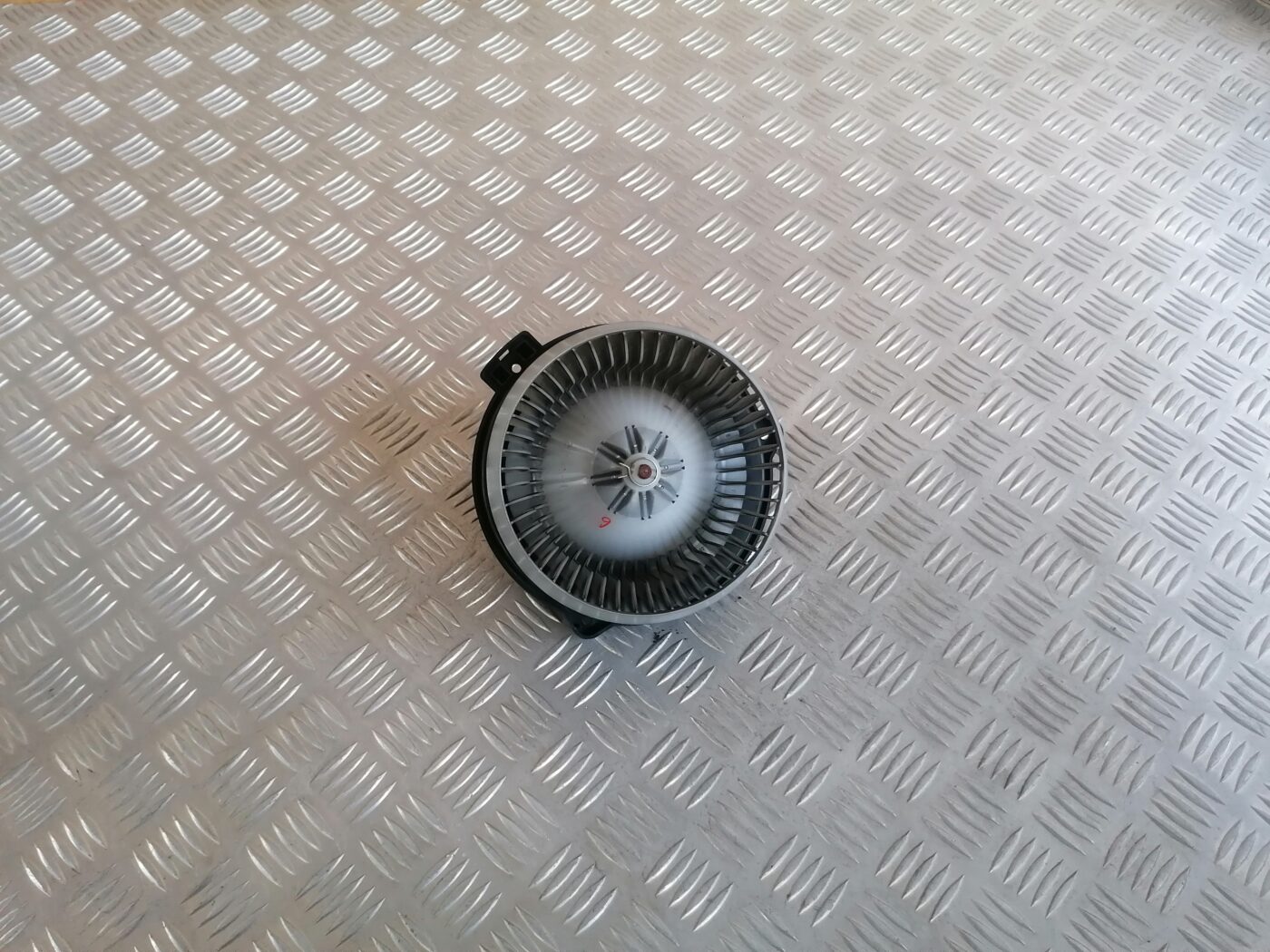 Salona ventilators priekš HONDA CR-V 2006 1 Salona ventilators priekš HONDA CR-V 2006