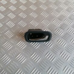 Salona durvju rokturis, aizmugures labais priekš HONDA CR-V 2006