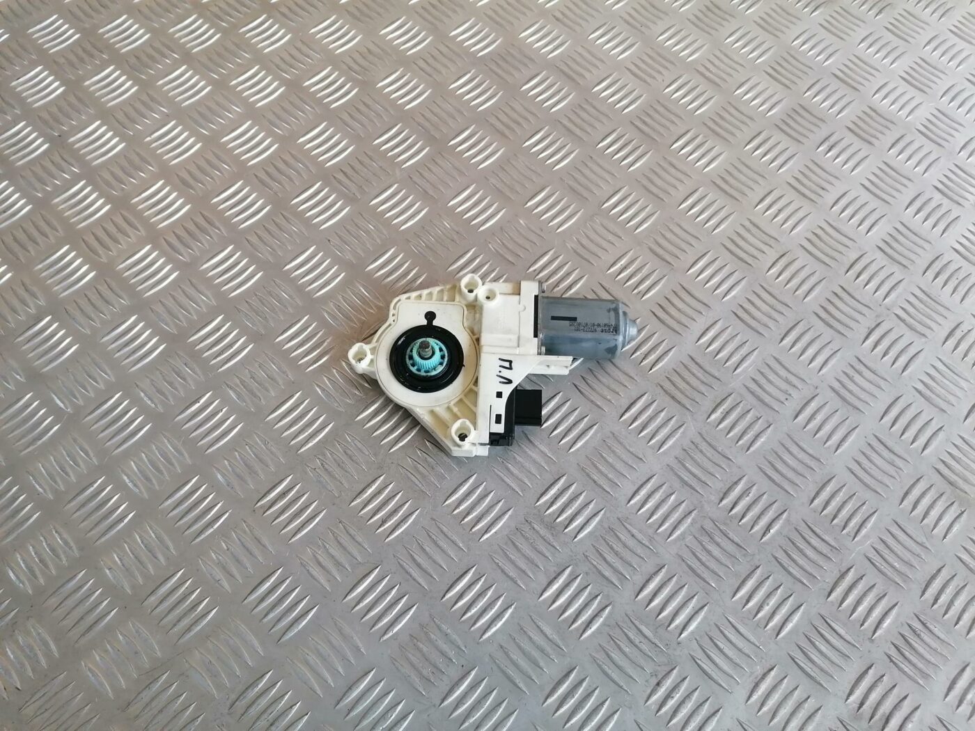 Elektrisko stiklu motors priekš AUDI A6 2008