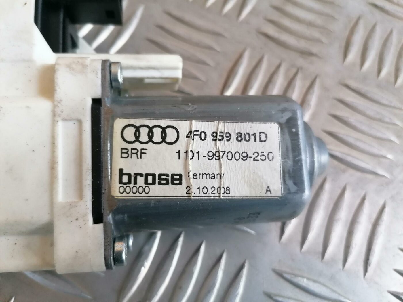 Elektrisko stiklu motors priekš AUDI A6 2008