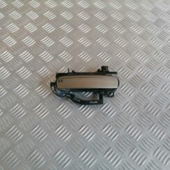 Aizmugurējais kreisais durvju rokturis priekš AUDI A6 2008