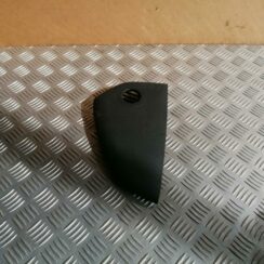 Mērinstrumentu paneļa sānu apdare priekš AUDI A6 2008