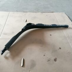 Sliekšņa aizmugurēja kreisa uzlika (salonā) priekš AUDI A6 2008