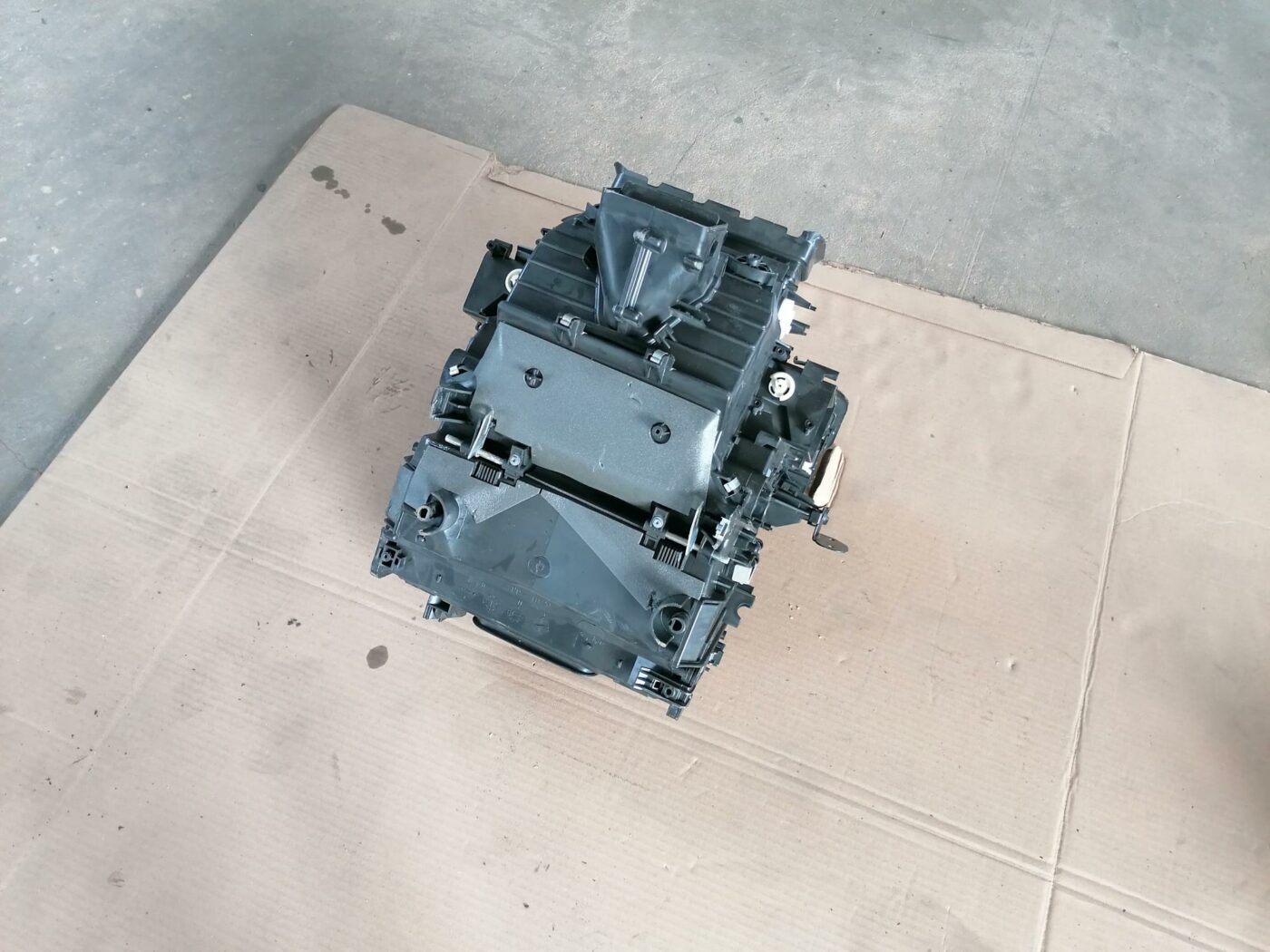 Salona sildītājs priekš AUDI A6 2008