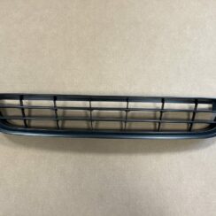 Bufera reste priekš VW PASSAT CC 2009