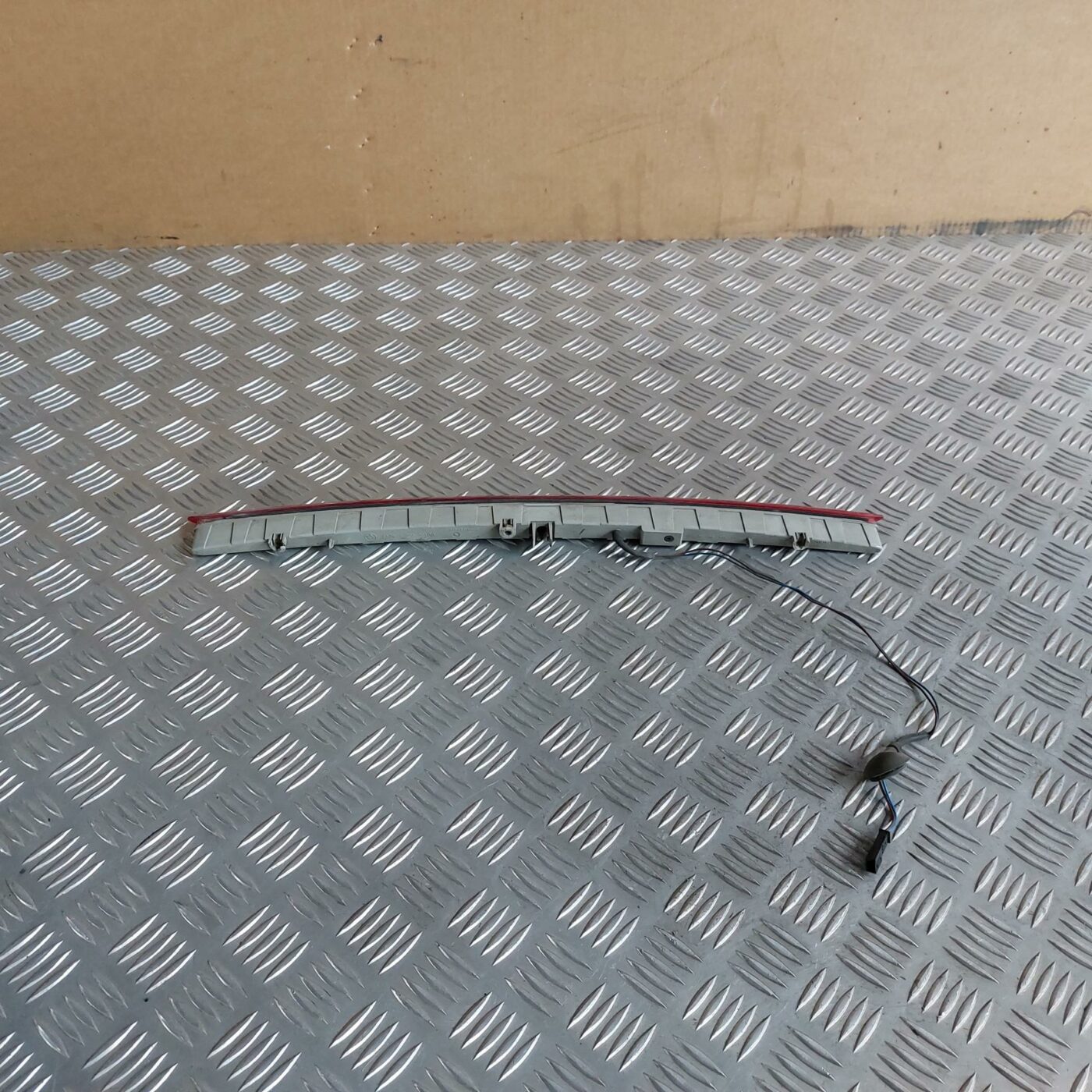 Stop signāls priekš BMW 520D F11 2011 TOURING 2 Stop signāls priekš BMW 520D F11 2011 TOURING