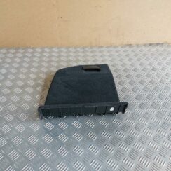 Bagāžnieka nodalījuma sānu apdares lūka priekš BMW 520D F11 2011 TOURING