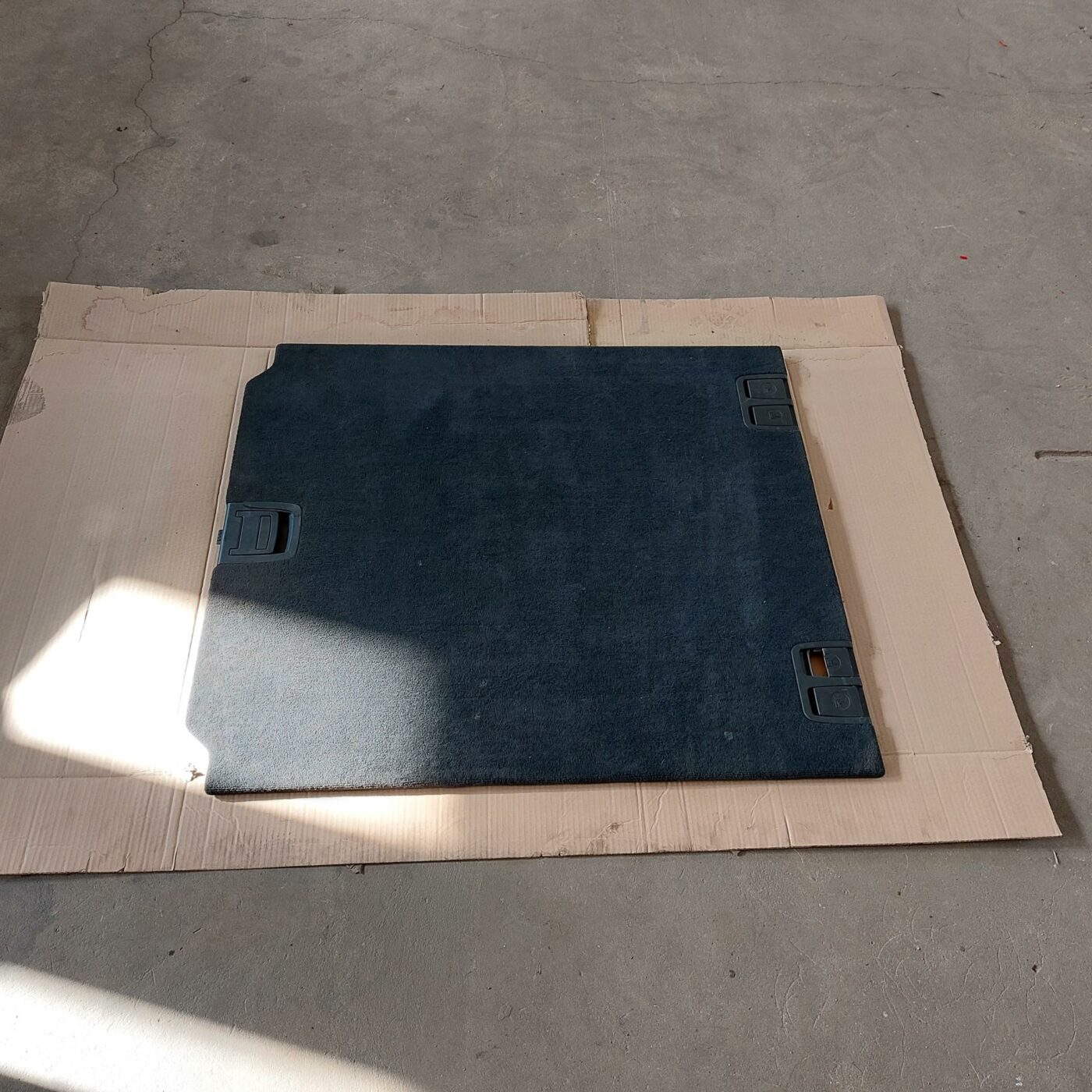 Bagāžnieka grīda priekš BMW 520D F11 2011 TOURING 1 Bagāžnieka grīda priekš BMW 520D F11 2011 TOURING