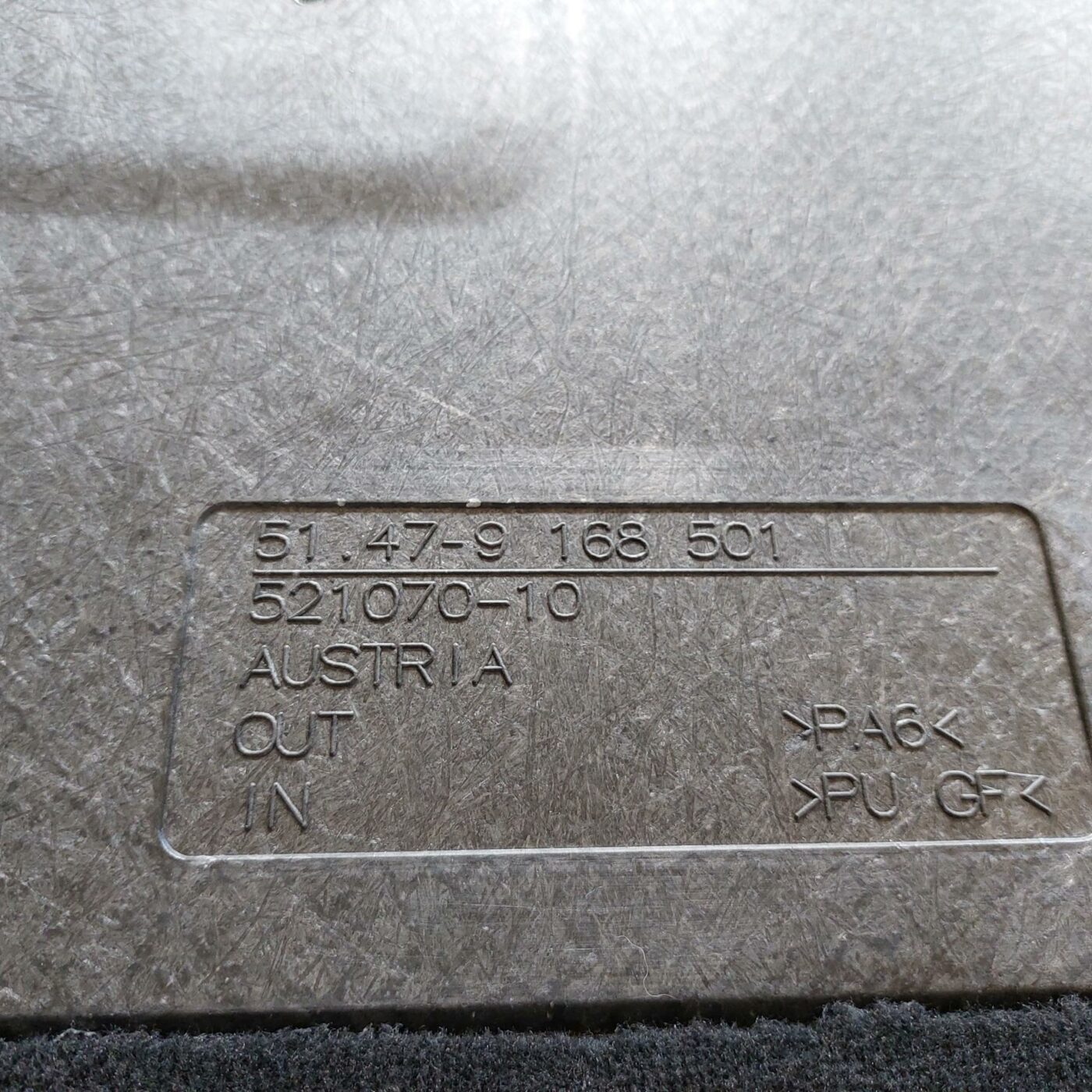 Bagāžnieka grīda priekš BMW 520D F11 2011 TOURING 3 Bagāžnieka grīda priekš BMW 520D F11 2011 TOURING