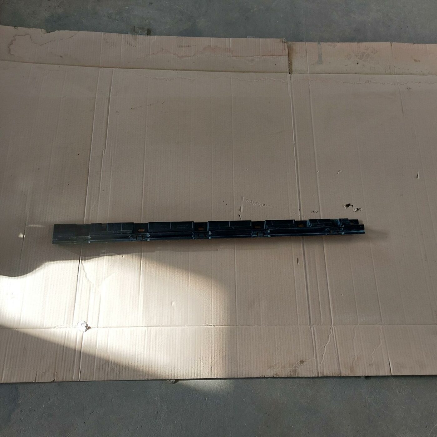 Sliekšņa kronšteins priekš BMW 520D F11 2011 TOURING