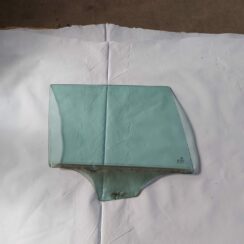 Aizmugurējo labo durvju stikls priekš BMW 520D F11 2011 TOURING