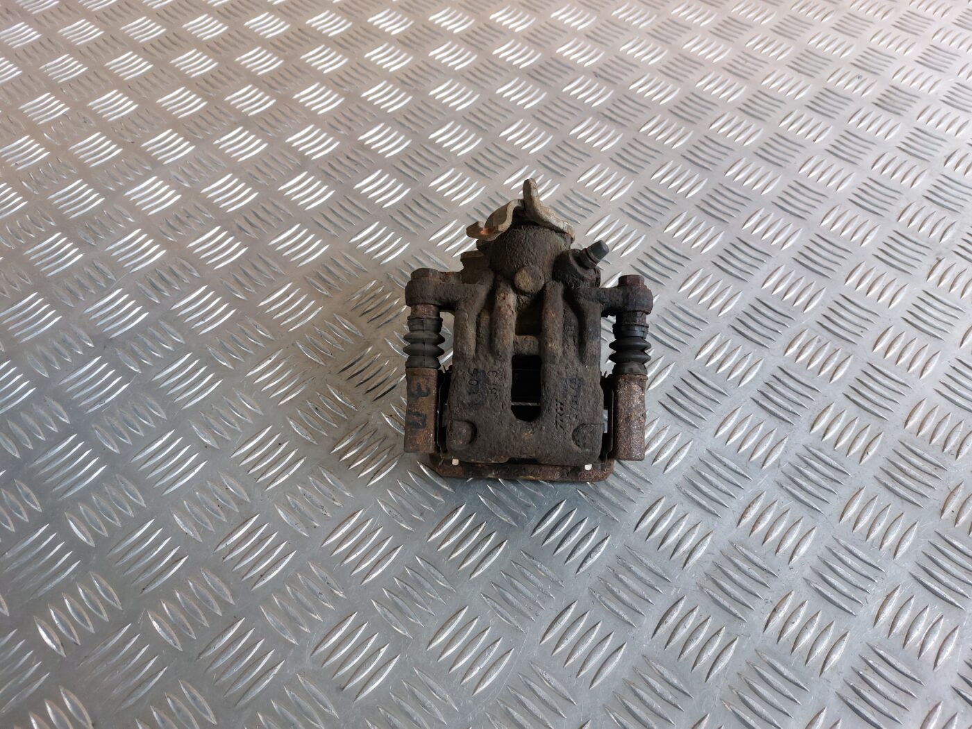 Aizmugurējais labais suports priekš HONDA CIVIC 2006 1 Aizmugurējais labais suports priekš HONDA CIVIC 2006