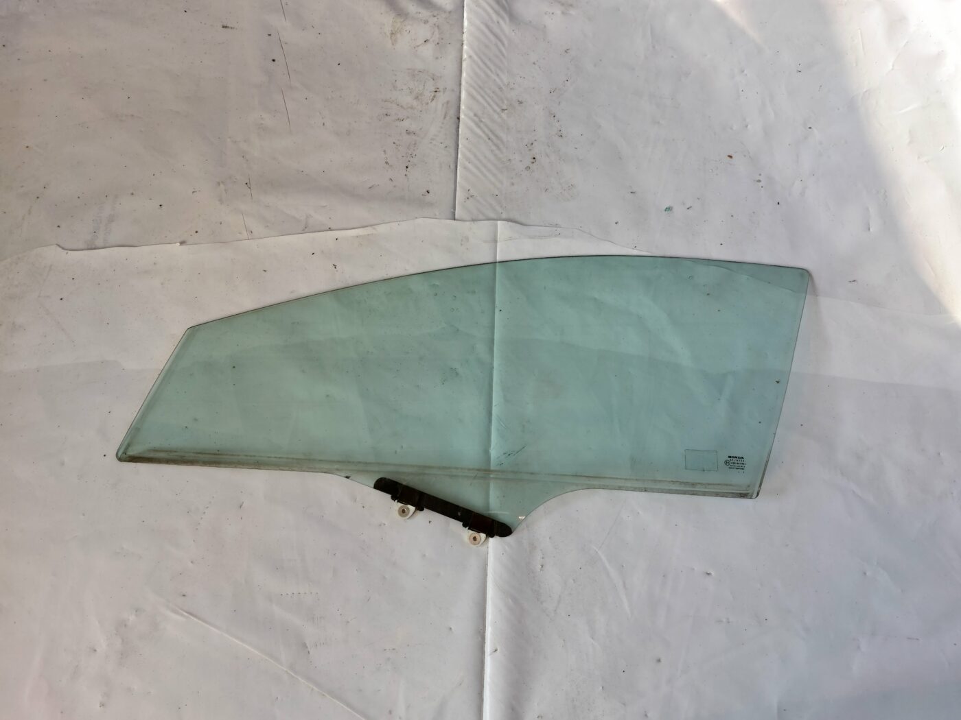 Priekšējo kreiso durvju stikls priekš HONDA CIVIC 2006