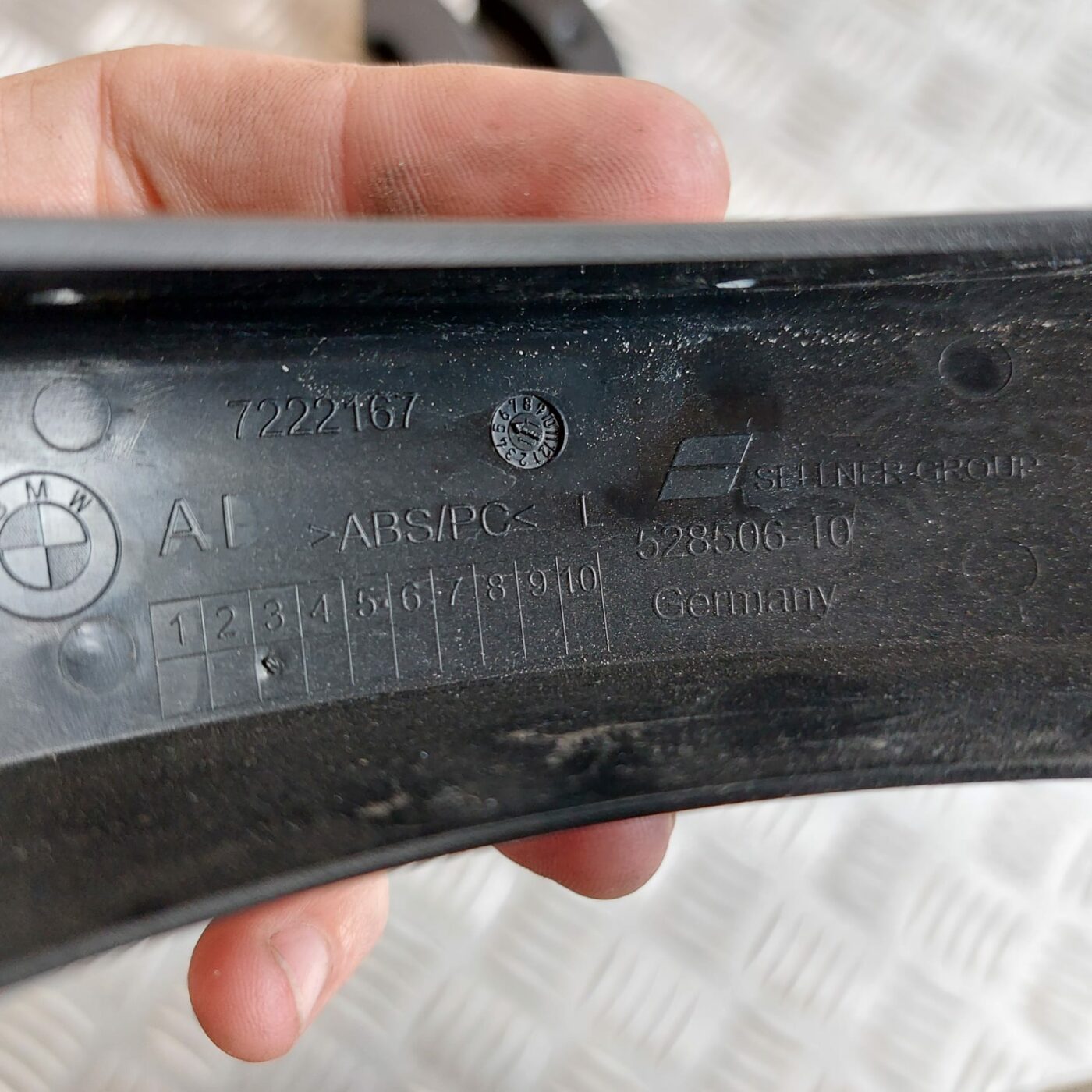 Bagažnieka eņģes uzlika priekš BMW 520D F11 2011 TOURING