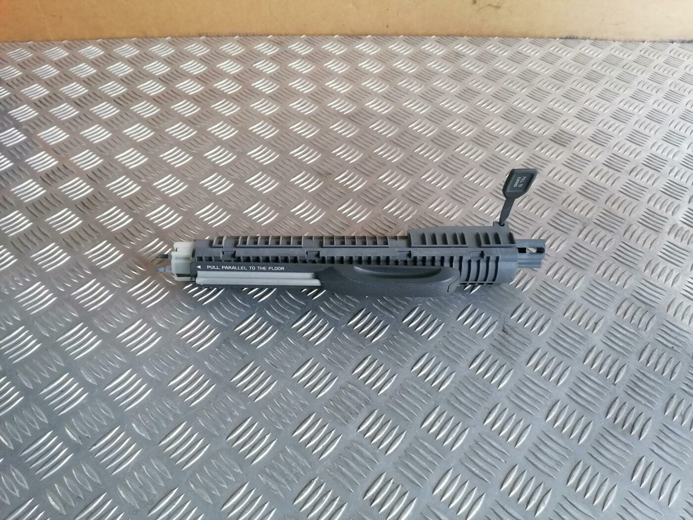 Bagāžnieka žalūzija priekš VOLVO S80 2004 1 Bagāžnieka žalūzija priekš VOLVO S80 2004