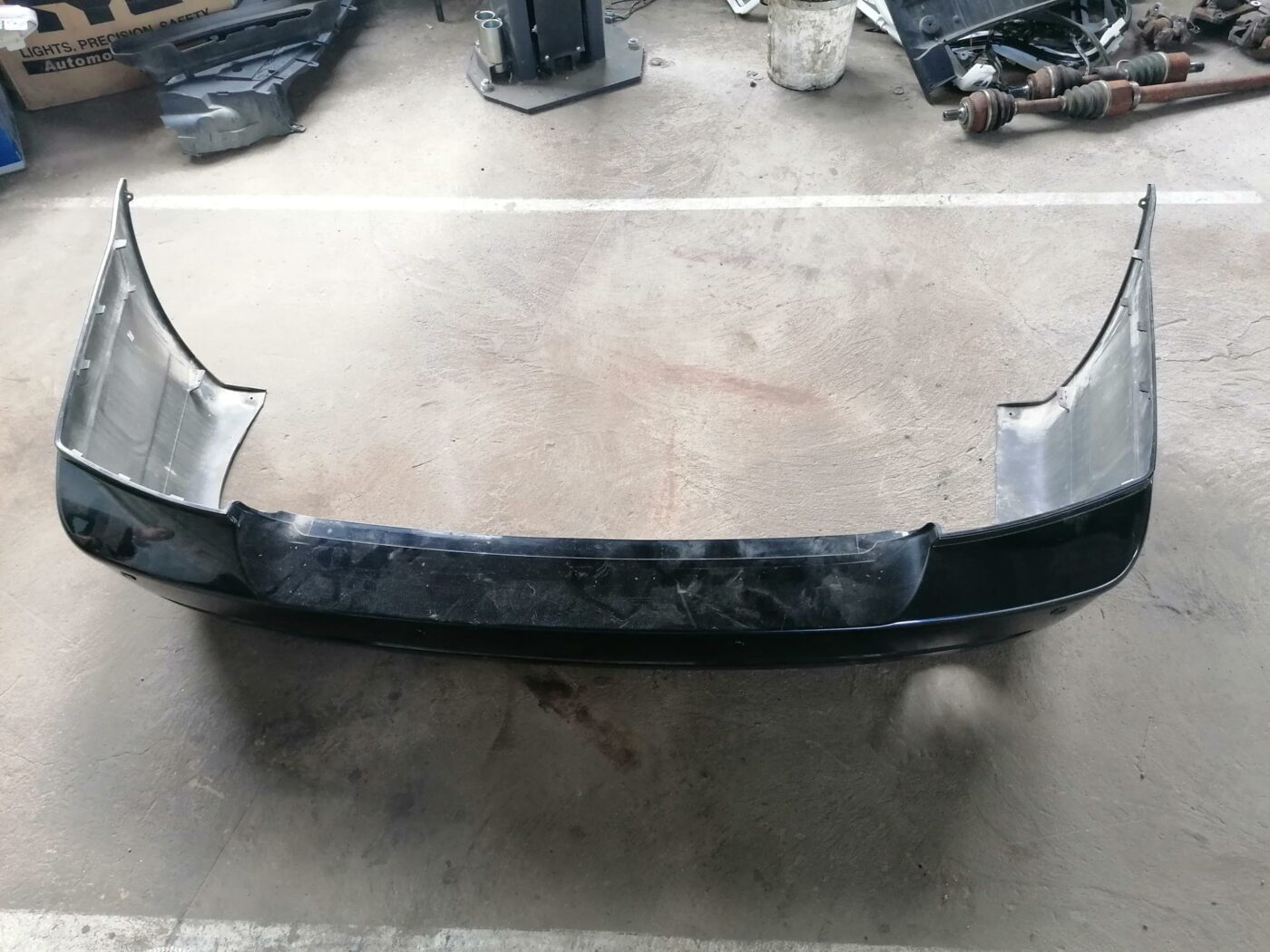 Aizmugures buferis priekš VOLVO S80 2004 1 Aizmugures buferis priekš VOLVO S80 2004