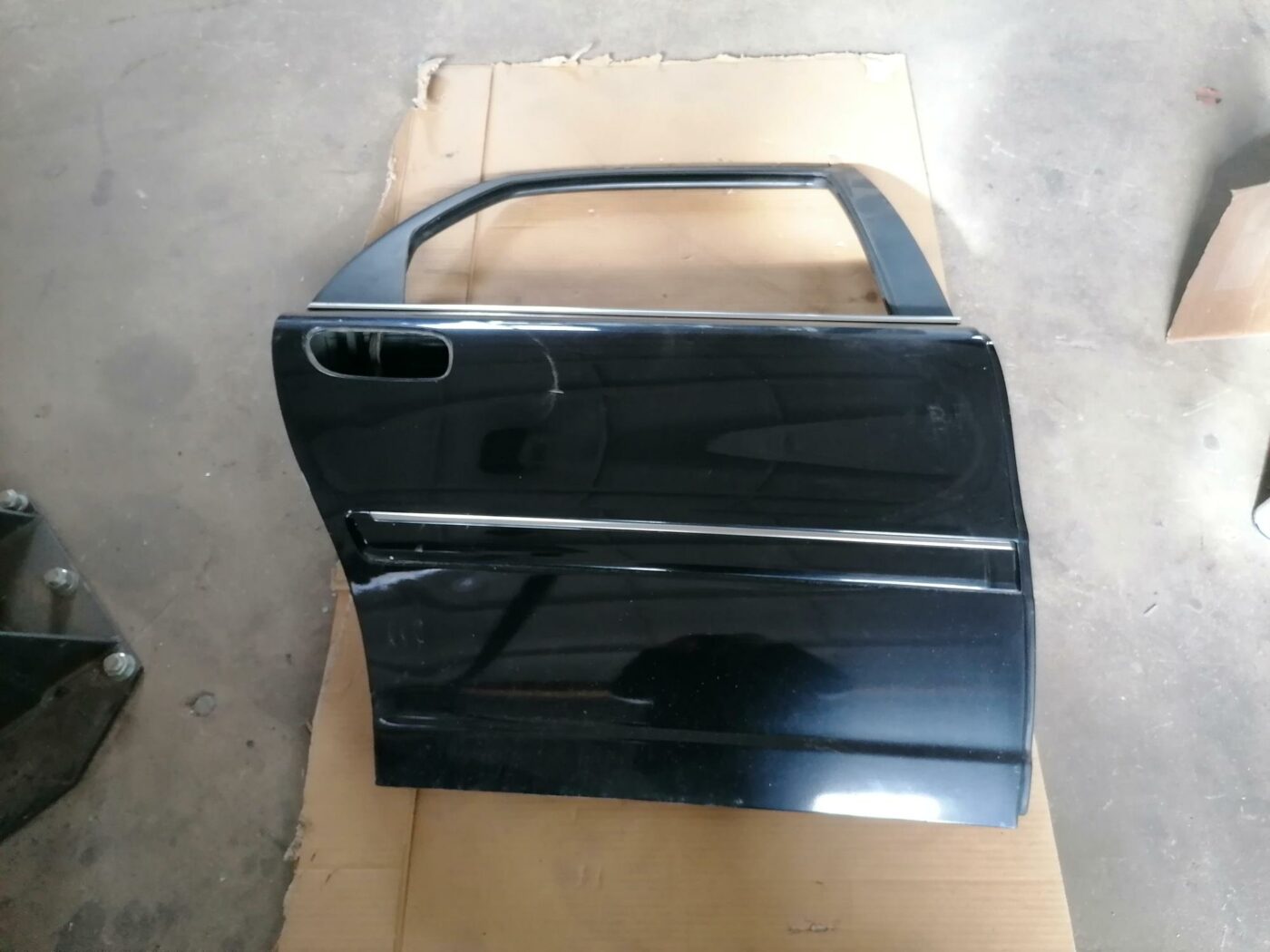 Aizmugurējās labās durvis priekš VOLVO S80 2004 1 Aizmugurējās labās durvis priekš VOLVO S80 2004