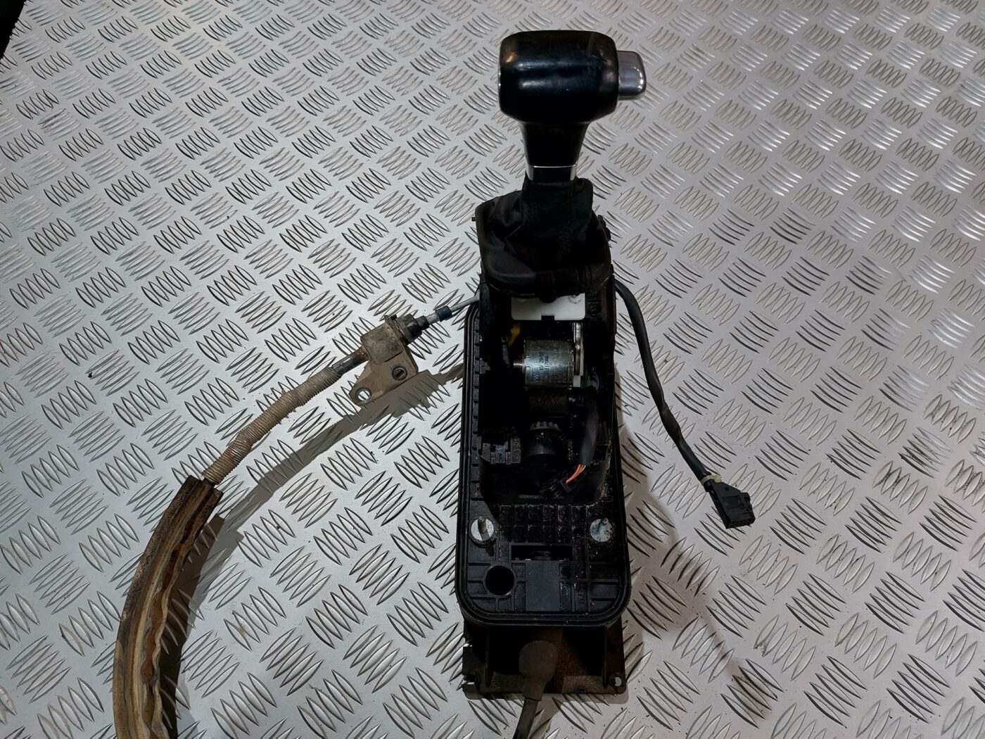 Ātrumu pārslēgšanas slēdzis priekš VW JETTA 2008 2 Ātrumu pārslēgšanas slēdzis priekš VW JETTA 2008