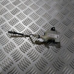 Degvielas tvertnes vāka slēdzene priekš VW JETTA 2008