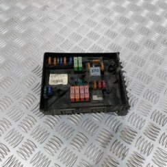 Drošinātāju bloks priekš VW JETTA 2008