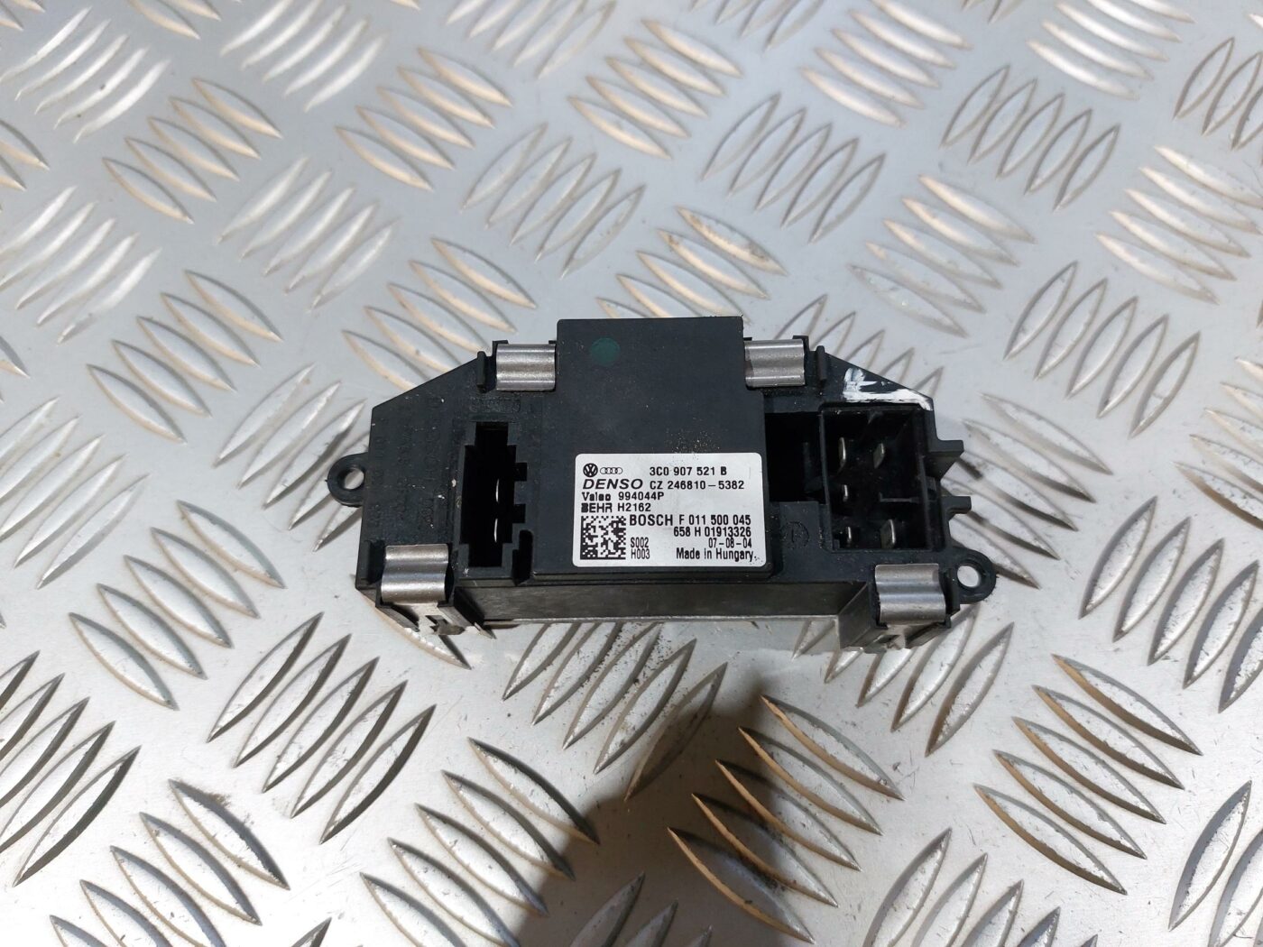 Salona ventilatora rezistors priekš VW JETTA 2008 2 Salona ventilatora rezistors priekš VW JETTA 2008