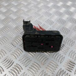 Drošinātāju bloks priekš VW JETTA 2008