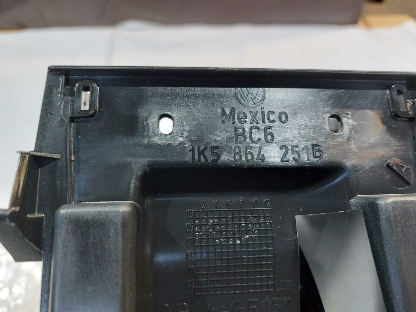 Roku balsts priekš VW JETTA 2008