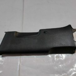 Vidējas salona statnes apdare priekš VW JETTA 2008