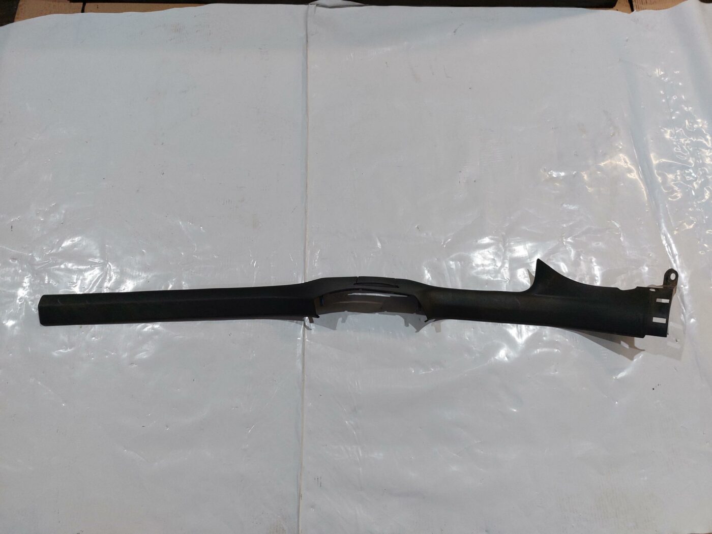 Sliekšņa kreisa uzlika priekš VW JETTA 2008