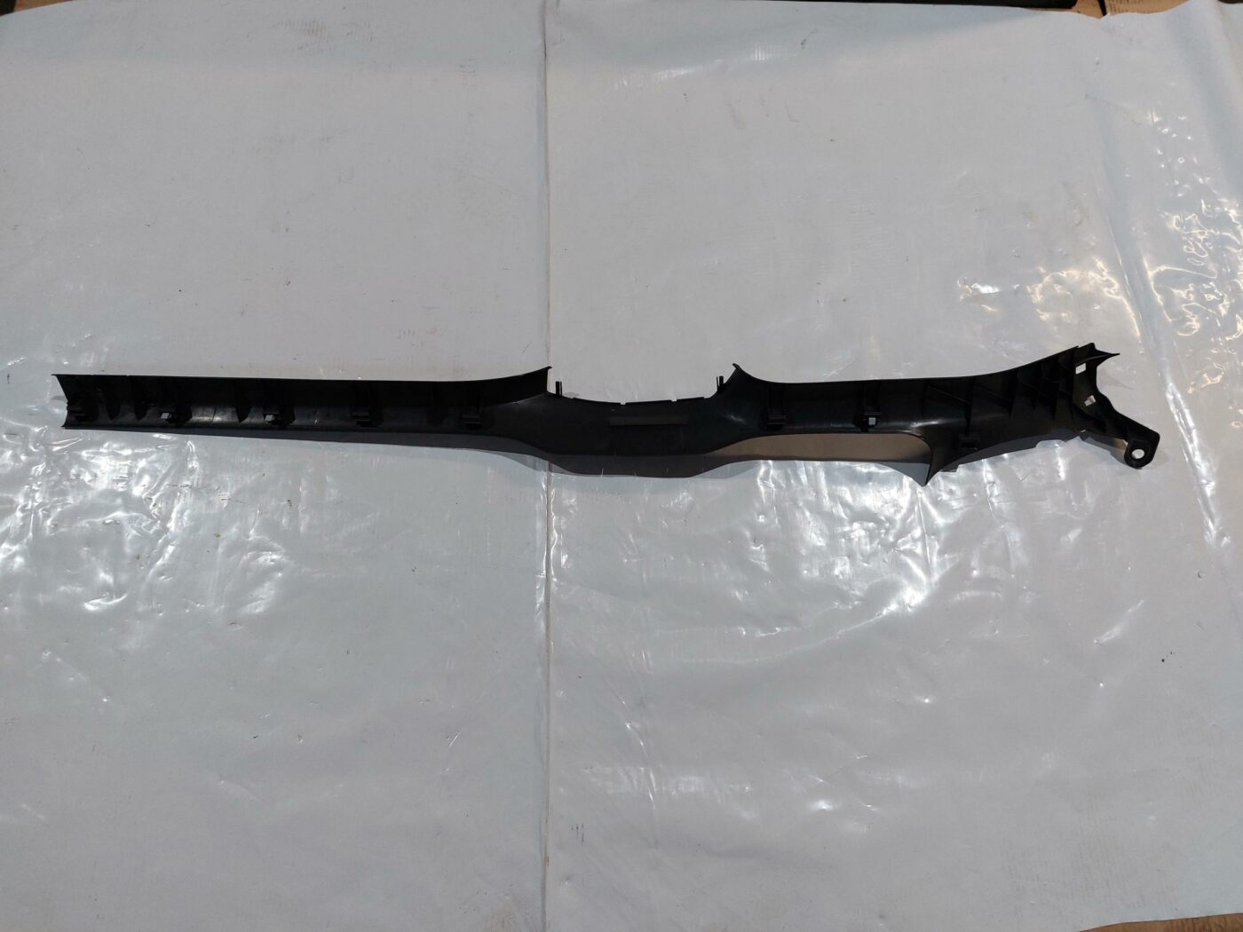 Sliekšņa kreisa uzlika priekš VW JETTA 2008