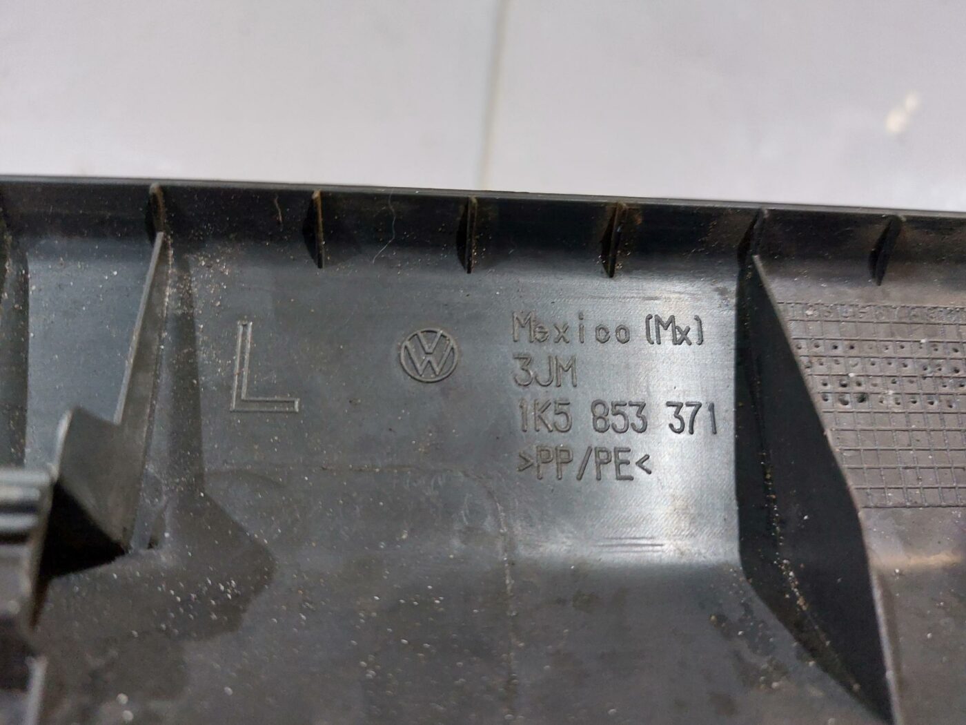 Sliekšņa kreisa uzlika priekš VW JETTA 2008